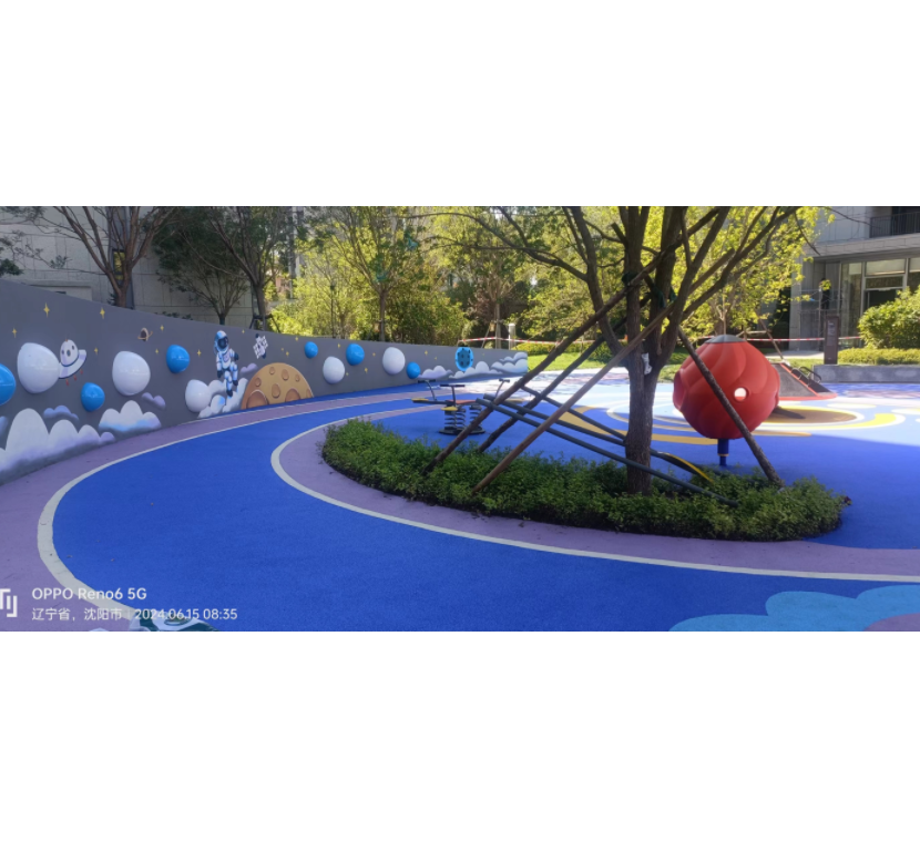 塑膠場地施工實(shí)景圖7